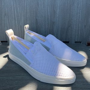 Women’s slip on shoes size 6.5